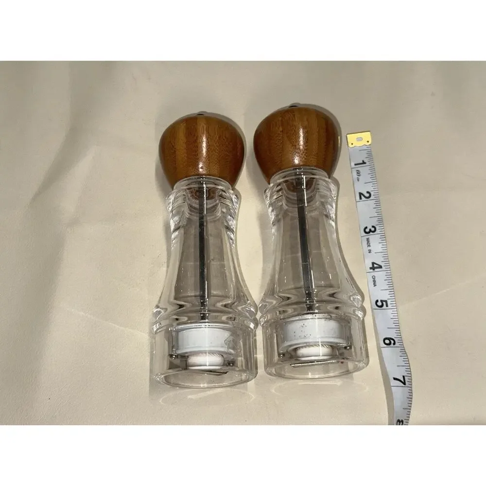 PAMPERED CHEF Bamboo Salt & Pepper Grinders • Pair • 7